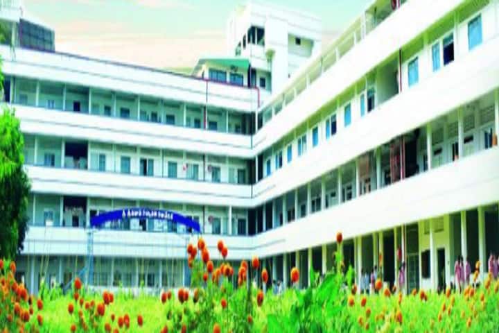 Sri Srinivasa Degree College campus in Vuyyuru, Andhra Pradesh, India — photo 1
