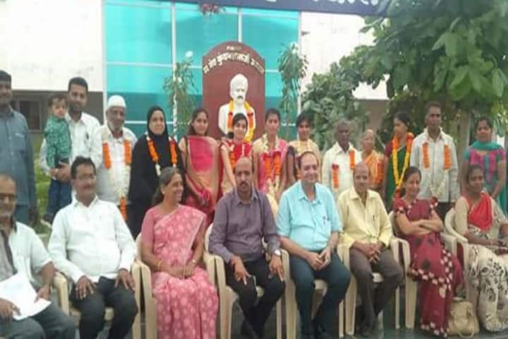 Smt Dankunwar Mahila Mahavidyalaya campus in Jalna, Maharashtra, India — photo 5
