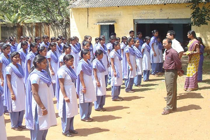 Government First Grade College for Women campus in Krishnarajpete, Karnataka, India — photo 1