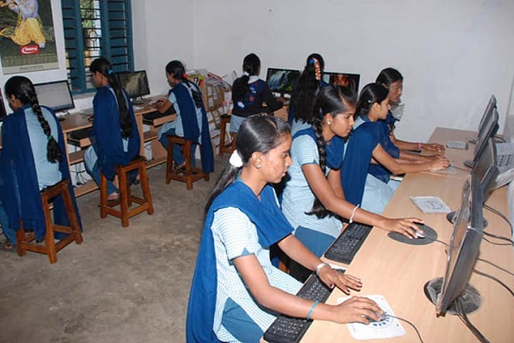 Government First Grade College for Women campus in Krishnarajpete, Karnataka, India — photo 4