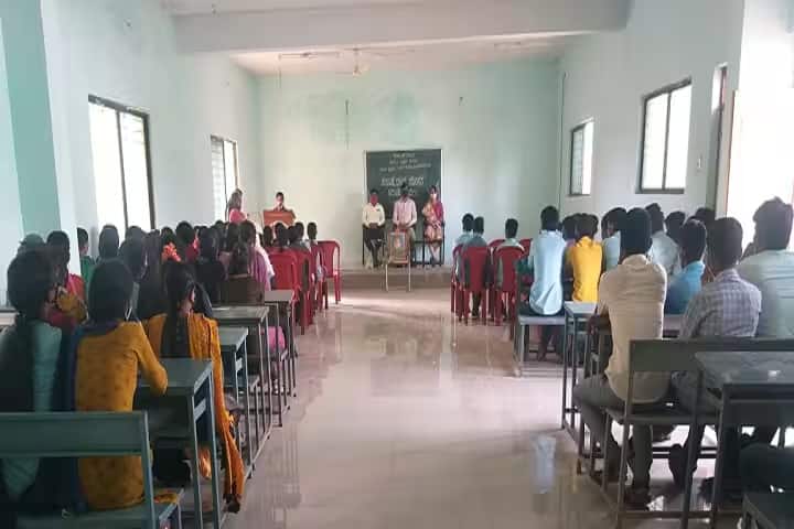 Government First Grade College campus in Basavana Bagewadi, Karnataka, India — photo 2