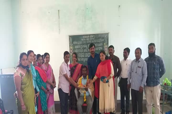 Government First Grade College campus in Basavana Bagewadi, Karnataka, India — photo 4