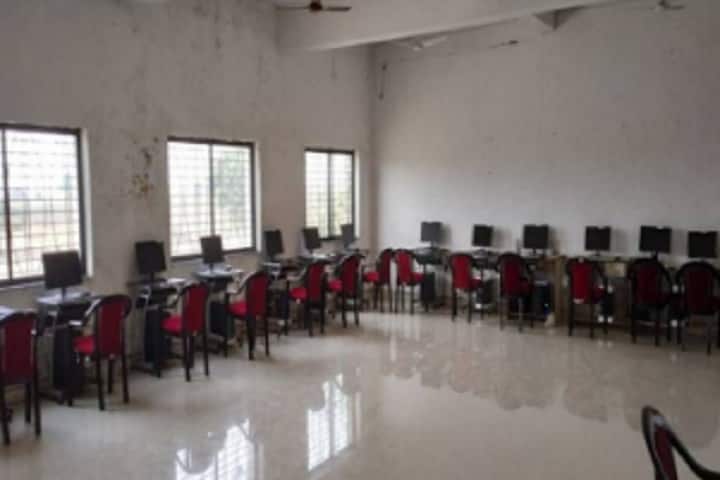 Rajashri Shahu College of Pharmacy campus in Markhel, Maharashtra, India — photo 2