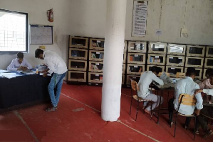 Rajashri Shahu College of Pharmacy campus in Markhel, Maharashtra, India — photo 4