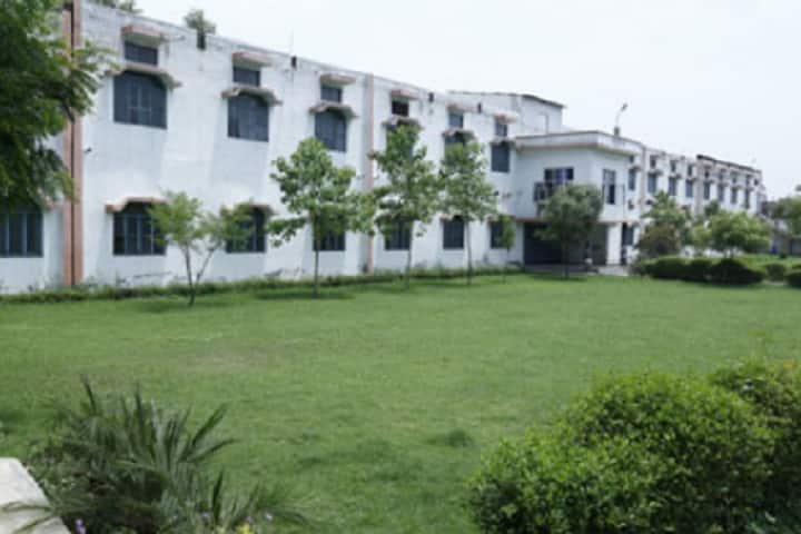 Krishna College of Science and Information Technology campus in Bijnor, Uttar Pradesh, India — photo 1