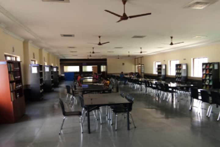 Sree Narayana Guru College campus in Coimbatore, Tamil Nadu, India — photo 4