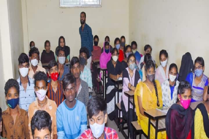 Sri Venkateswara Degree campus in Nellore, Andhra Pradesh, India — photo 2