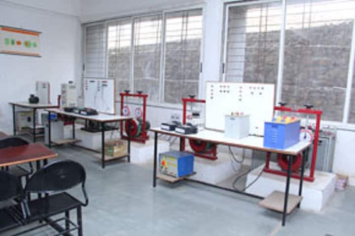 Shree Santkrupa Institute of Engineering and Technology campus in Satara, Maharashtra, India — photo 4