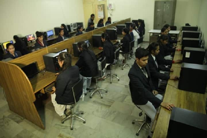 S D College of Commerce campus in Muzaffarnagar, Uttar Pradesh, India — photo 4