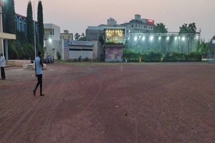 Govindlal Kanhaiyalal Joshi Night Commerce College campus in Latur, Maharashtra, India — photo 4