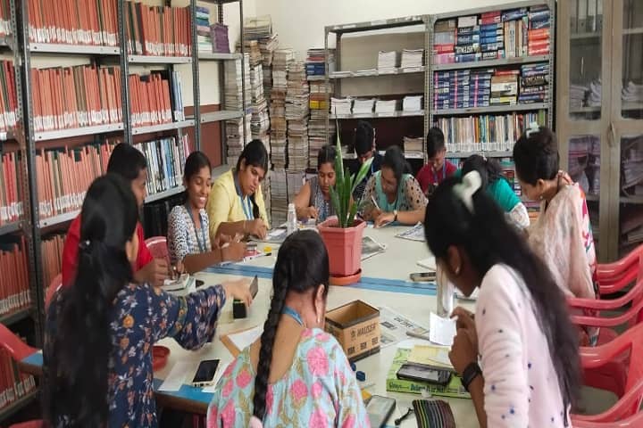Veer Wajekar Arts Science and Commerce College campus in Uran, Maharashtra, India — photo 3