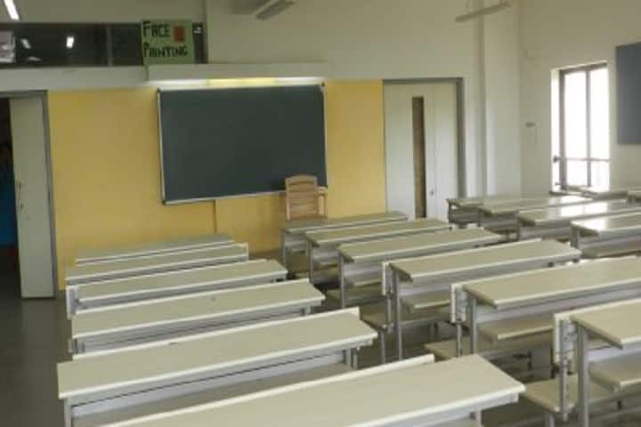 MV Mandali's Colleges of Commerce and Science campus in Mumbai, Maharashtra, India — photo 2