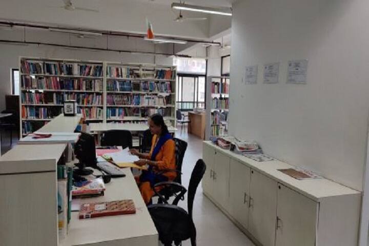 MV Mandali's Colleges of Commerce and Science campus in Mumbai, Maharashtra, India — photo 3