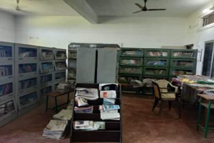 Yashwantrao Chawhan Arts Commerce and Science College campus in Lakhandur, Maharashtra, India — photo 3