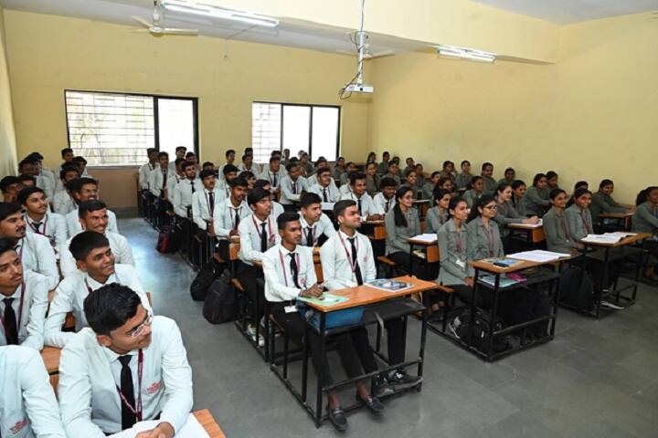 Sanjivani Rural Education Society's Sanjivani Arts Commerce and Science College campus in Kopargaon, Maharashtra, India — photo 4