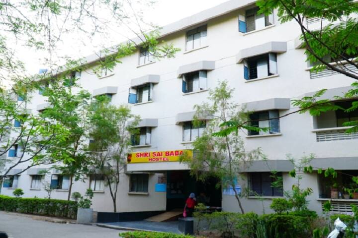 Sanjivani Rural Education Society's Sanjivani Arts Commerce and Science College campus in Kopargaon, Maharashtra, India — photo 6