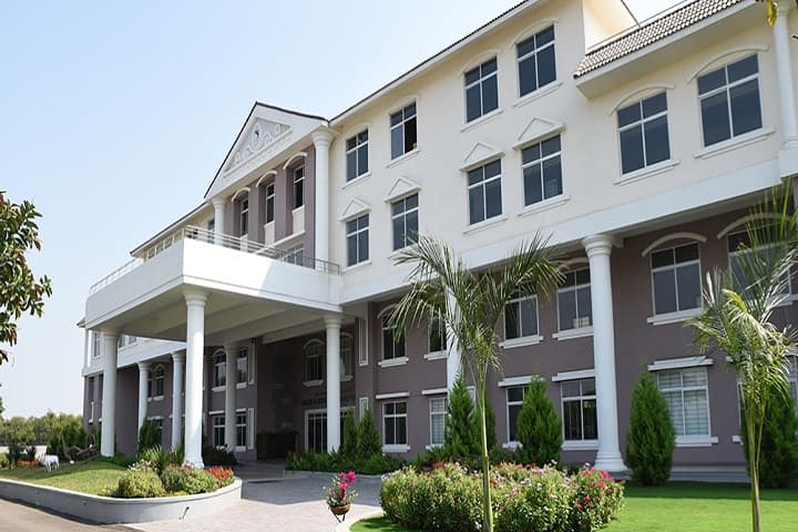 Shardabai Pawar Institute of Pharmaceutical Sciences and Research campus in Pune, Maharashtra, India — photo 1