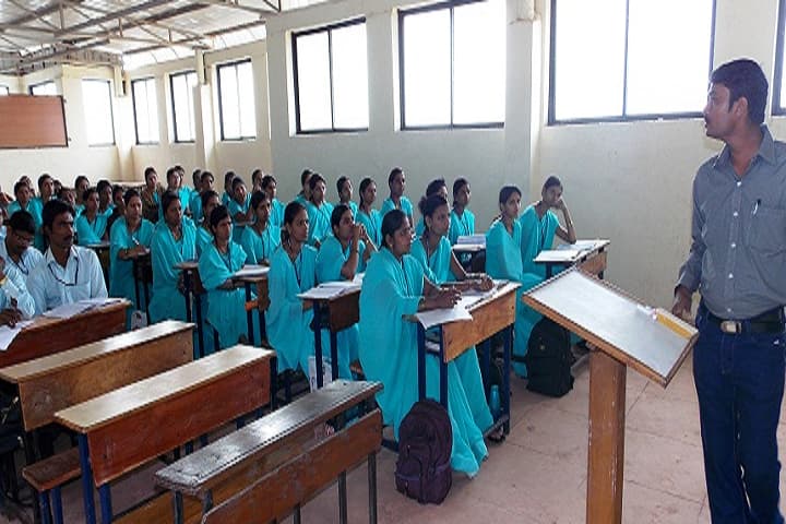 Shivajirao Deshmukh Shikshanshastra Mahavidyalaya campus in Shirala, Maharashtra, India — photo 3