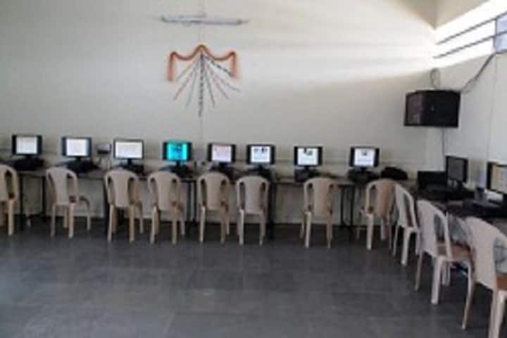 Shivajirao Deshmukh Shikshanshastra Mahavidyalaya campus in Shirala, Maharashtra, India — photo 4