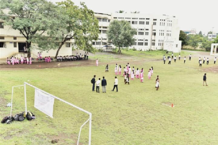 VG Shivdare College of Arts Commerce and Science campus in Solapur, Maharashtra, India — photo 2