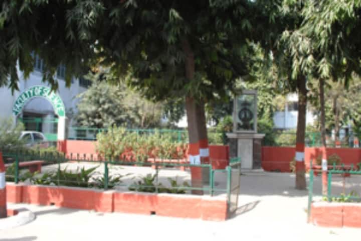 Shri Varshney College campus in Aligarh, Uttar Pradesh, India — photo 3