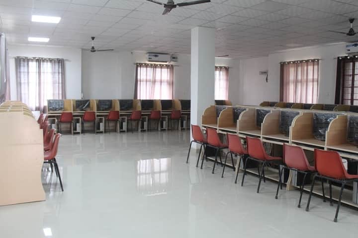 Dr SS Tantia Medical College Hospital and Research Centre campus in Sri Ganganagar, Rajasthan, India — photo 3