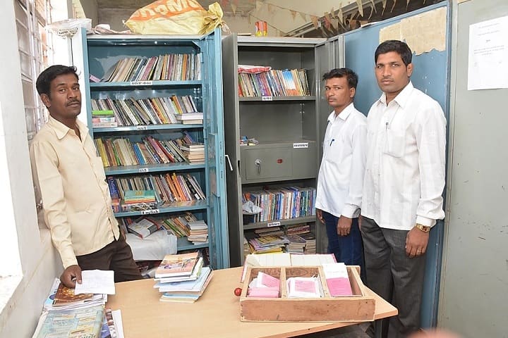 Sameer Gandhi Kala Mahavidyalaya campus in Malshiras, Maharashtra, India — photo 3