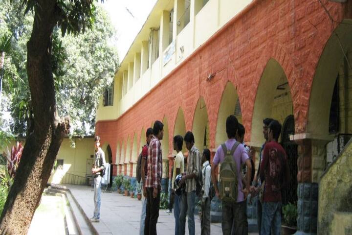 Government Hamidia Arts and Commerce College campus in Bhopal, Madhya Pradesh, India — photo 1