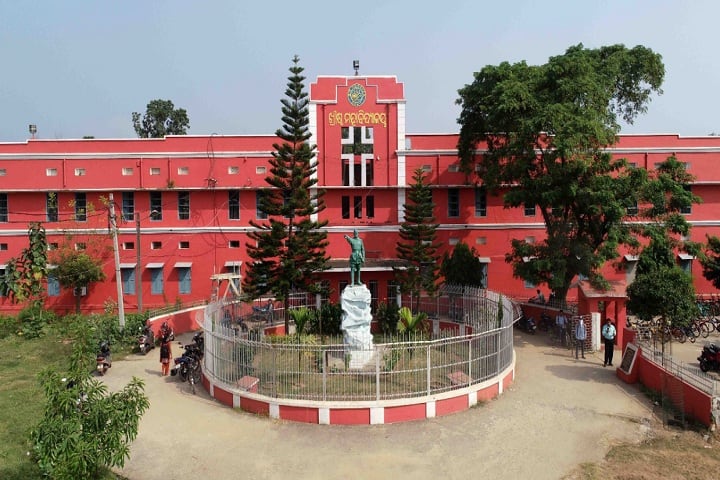 Christ College campus in Cuttack, Odisha, India — photo 1
