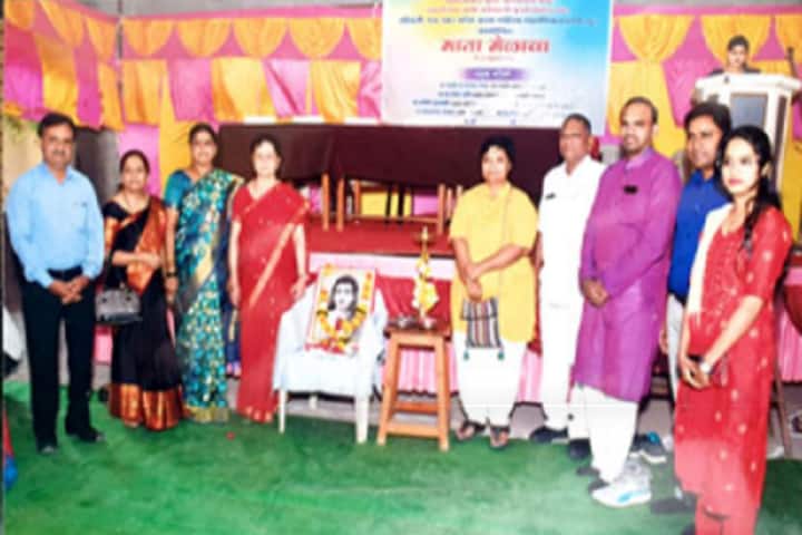 The Shirpur Education Society's Smt HR Patel Arts Mahila College campus in Dhule, Maharashtra, India — photo 3