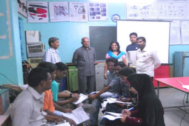People's Education Society's Dr Ambedkar College of Arts campus in Pune, Maharashtra, India — photo 2