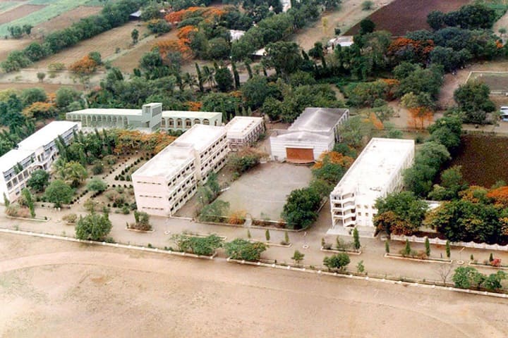 Shikshan Prasarak Sanstha's Sangamner Nagarpalika Arts DJ Malpani Commerce and BN Sarada Science College campus in Sangamner, Maharashtra, India — photo 3
