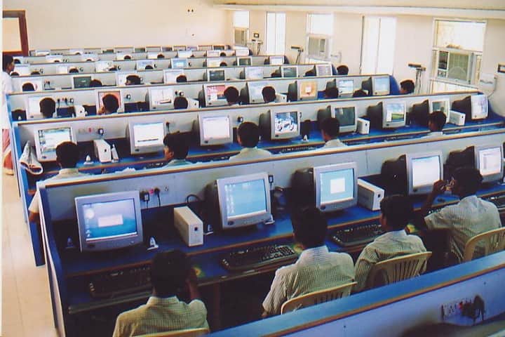 Chamber of Commerce Manali Ramakrishna Polytechnic College campus in Thanjavur, Tamil Nadu, India — photo 3