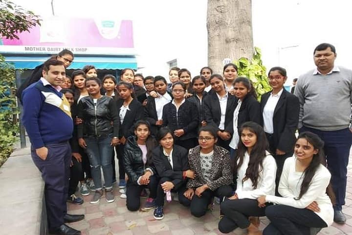 Vidyavati Mukand Lal Girls College campus in Ghaziabad, Uttar Pradesh, India — photo 4
