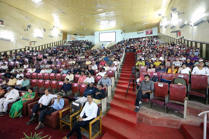 Polytechnic in Agriculture Science campus in Halvad, Gujarat, India — photo 2