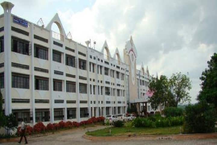 Shri Vithal Education and Research Institute's College of Engineering Polytechnic campus in Pandharpur, Maharashtra, India — photo 1