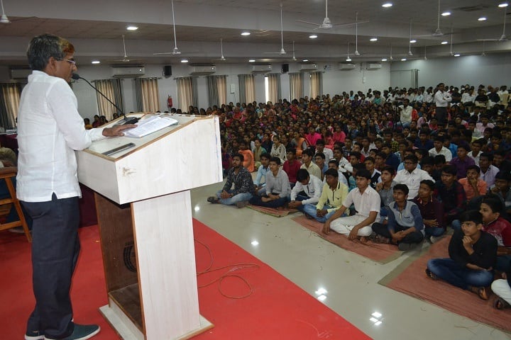 Shri Vithal Education and Research Institute's College of Engineering Polytechnic campus in Pandharpur, Maharashtra, India — photo 5