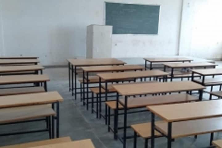 Raje Laxmansingh Bhosale College of Pharmacy campus in Akola, Maharashtra, India — photo 2