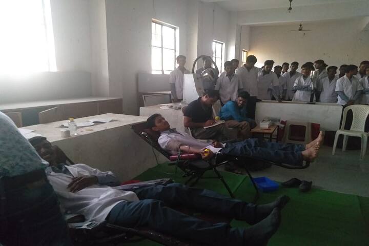 Raje Laxmansingh Bhosale College of Pharmacy campus in Akola, Maharashtra, India — photo 5