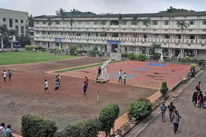 Latthe Education Society's Ganpatrao Arwade College of Commerce campus in Sangli, Maharashtra, India — photo 5