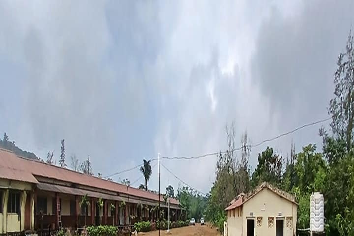Padmashri Dr GG Jadhav Mahavidyalaya campus in Kolhapur, Maharashtra, India — photo 1