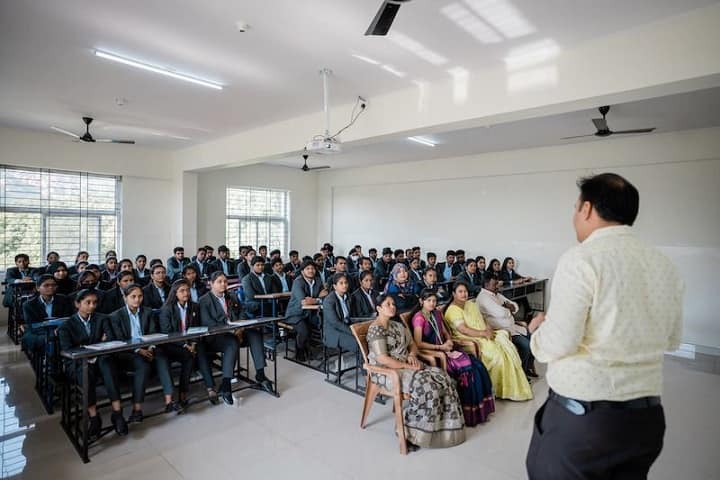 Ballari Business College campus in Ballari, Karnataka, India — photo 2