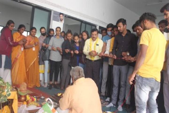 Sardar Patel College of Commerce campus in Anand, Gujarat, India — photo 3