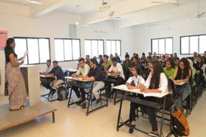 Sardar Patel College of Commerce campus in Anand, Gujarat, India — photo 5