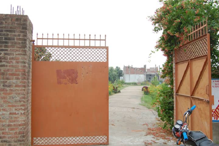 Smt Ramdulari Memorial Kanya Mahavidyalaya campus in Kanpur Dehat, Uttar Pradesh, India — photo 1