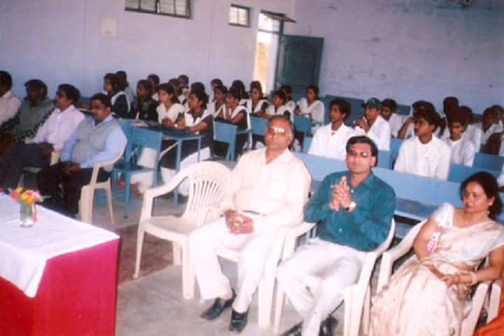 Shri Guru Harkishan Degree College campus in Jhansi, Uttar Pradesh, India — photo 2