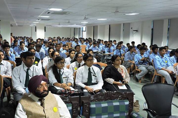 Indirapuram Institute of Higher Studies campus in Ghaziabad, Uttar Pradesh, India — photo 4