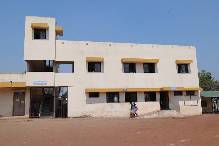 Smt Kusumavati Miraji Arts and Commerce College campus in Bedkihal, Karnataka, India — photo 4