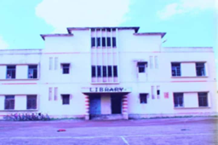 Shri Shivaji Vidya Prasarak Sanstha's Bhausaheb NS Patil Arts and MFMA Commerce College campus in Dhule, Maharashtra, India — photo 2