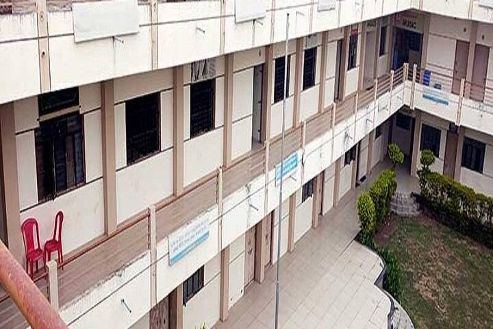 Navgan Shikshan Sanstha Rajuri Arts Commerce College campus in Parli, Maharashtra, India — photo 1